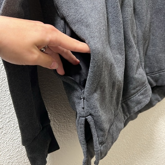 Athleta RETROPLUSH CREWNECK SWEATSHIRT Sz Small in grey - Picture 4 of 7